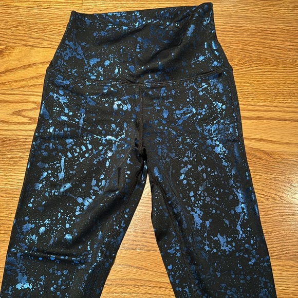 PixieLane women’s leggings w/blue splatter print great compression and so cute - Picture 2 of 4